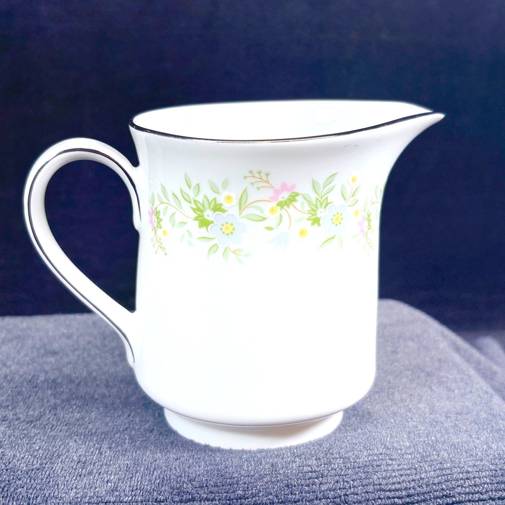 Johann Haviland Bavarian China Forever Spring Creamer & Sugar - Picture 3 of 16